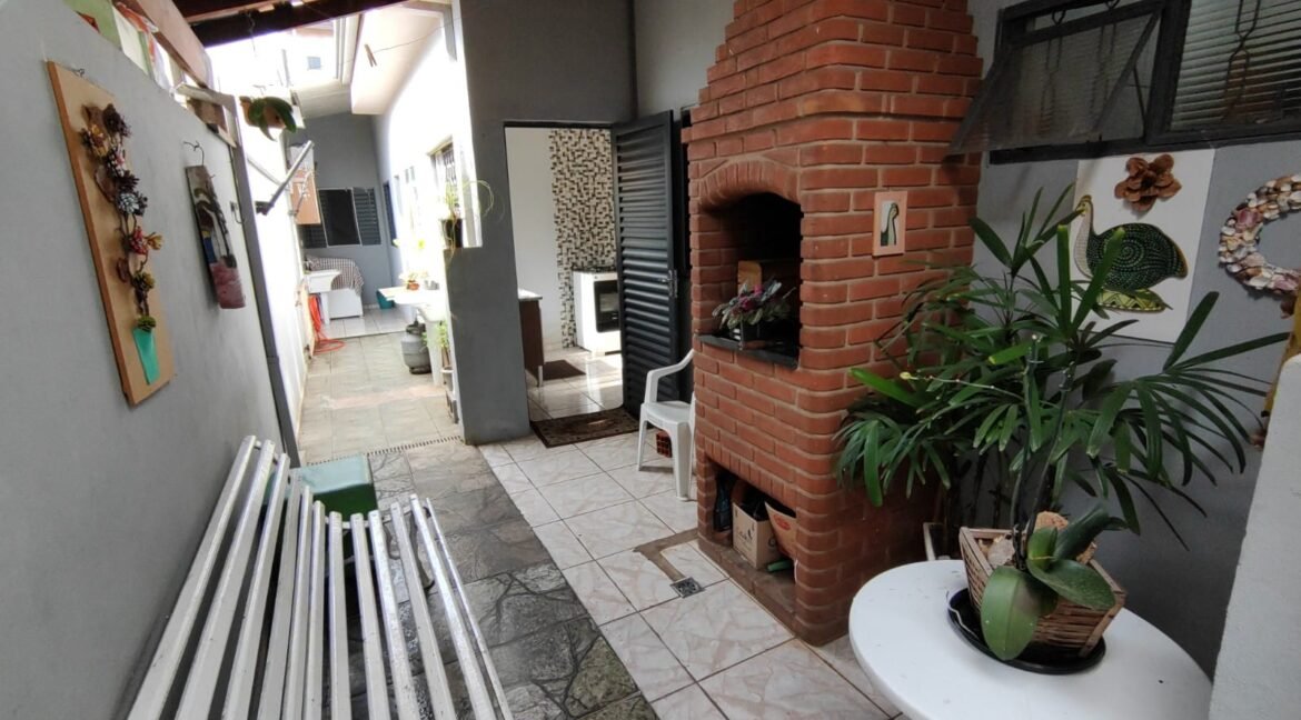 26ee0330-2024-403c-bccb-144e997e8c3a