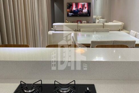 7975b537-e2a8-40e3-a21a-14d1d31b3010