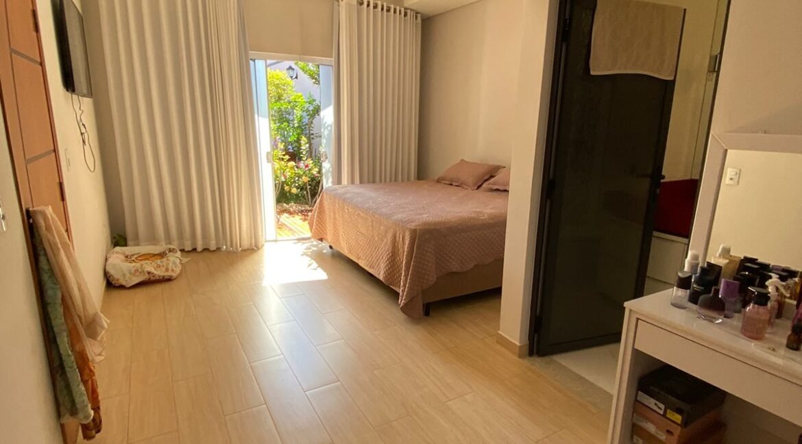 aa727a89-2349-4a7f-8854-036cd839ca48