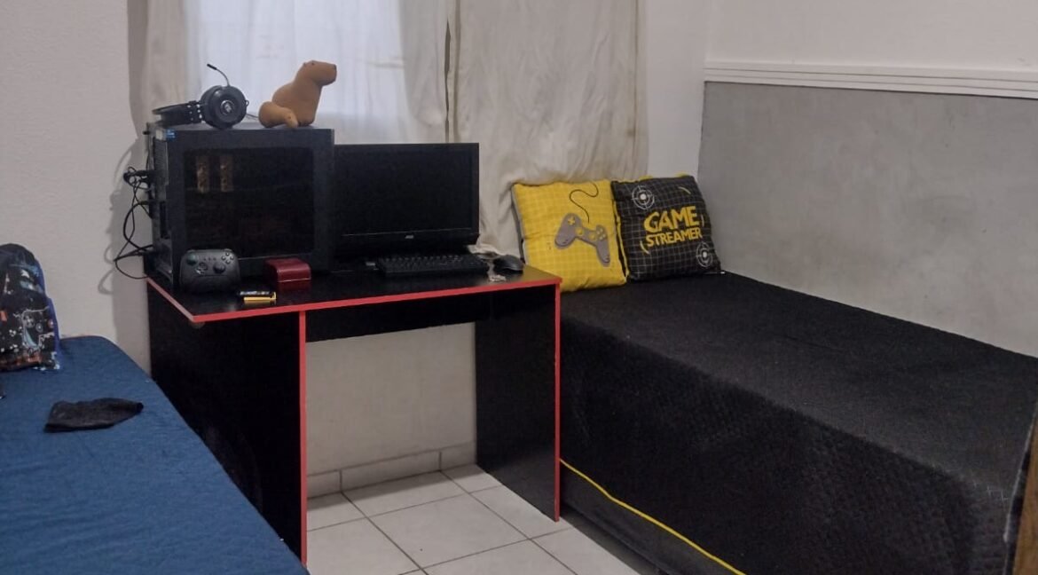 0180a908-3724-40d4-ab70-8882132907b2