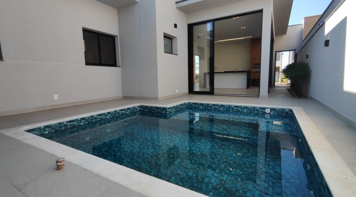 2ff5ebb5-b1bb-47a4-af0d-fa1dfc66925f