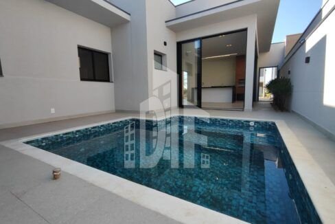 2ff5ebb5-b1bb-47a4-af0d-fa1dfc66925f