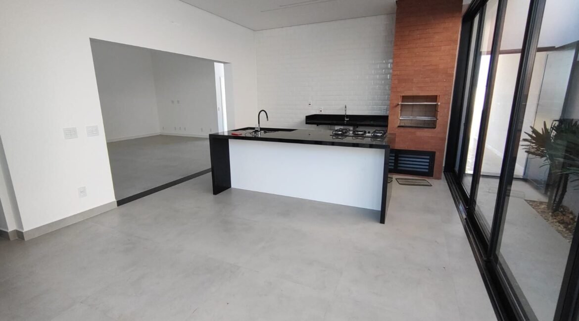 ce8df8e0-6624-4121-9833-3ee7966bdbc0