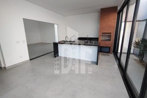 ce8df8e0-6624-4121-9833-3ee7966bdbc0