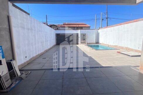 fb740757-b6c7-4256-8b6f-24821c09bc2f (1)