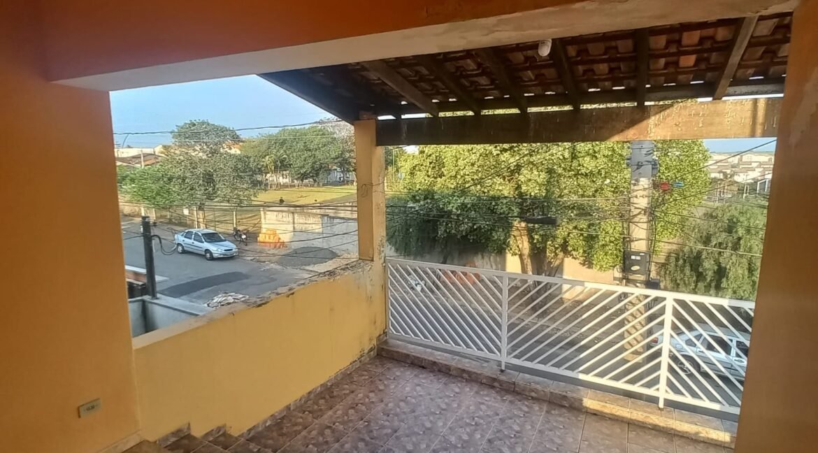 5b87b977-3684-4aab-b9b8-8c366ea6d870