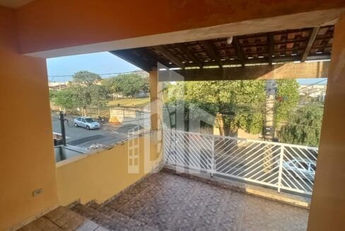 5b87b977-3684-4aab-b9b8-8c366ea6d870