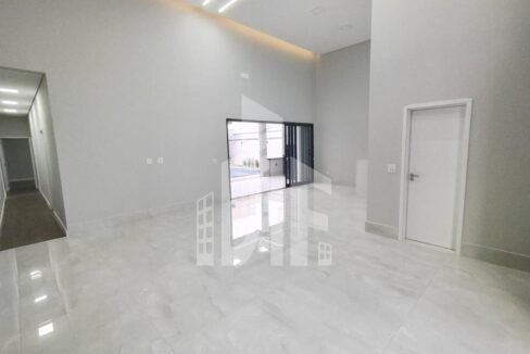 9d1a5989-a9f5-4a21-871c-e553600101a7