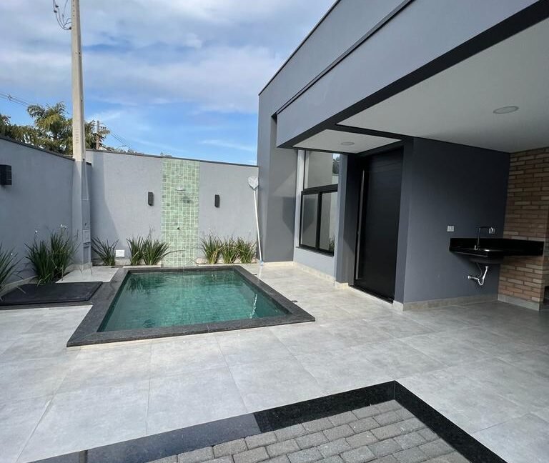 15c82abb-ef45-4daf-9cf5-8d261916bdc3