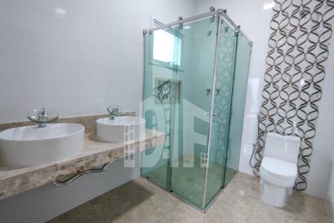 41325706-6db4-44f9-b48f-f77f4d1f1944