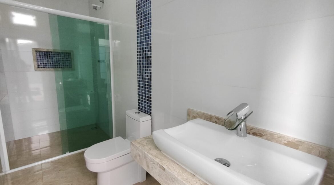 bf6fda3a-5cee-4afb-b317-0d2f3b855acc