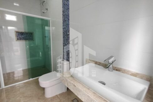 bf6fda3a-5cee-4afb-b317-0d2f3b855acc