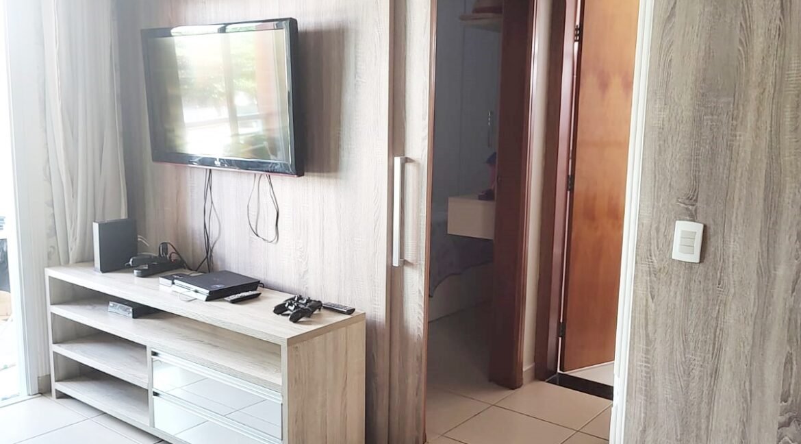 dfb0bea4-1f70-409e-93a2-368efa66d504