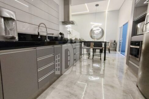 4f3351ff-982c-4e0d-b6d8-c43544943ab4