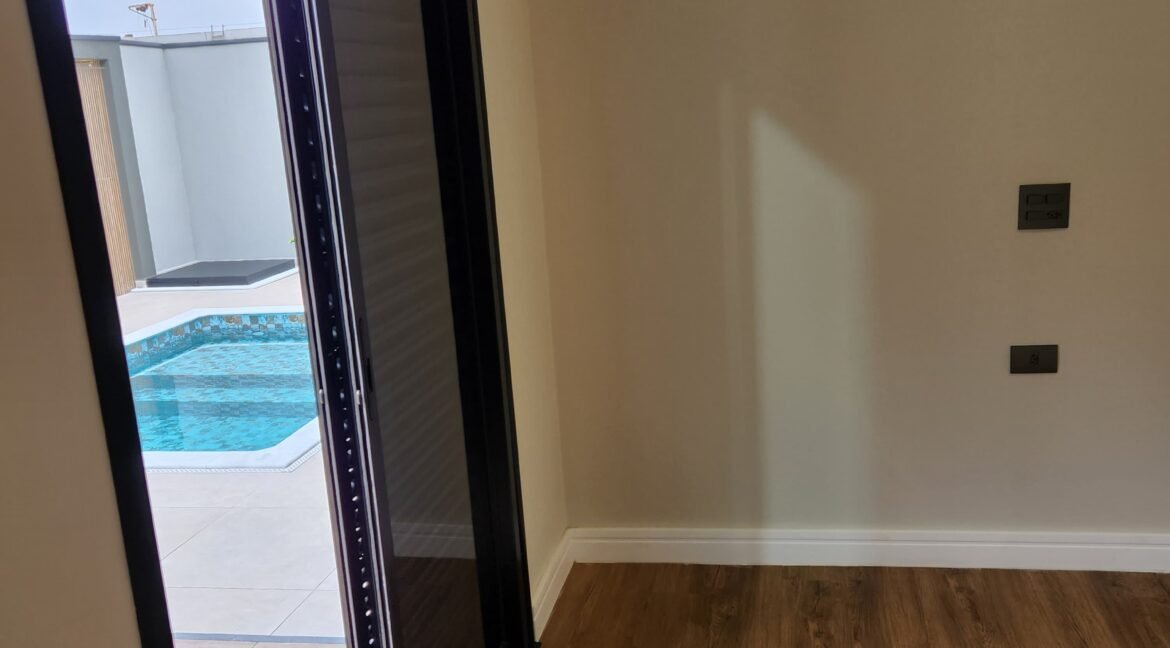 WhatsApp Image 2023-11-09 at 10.09.32 (1)