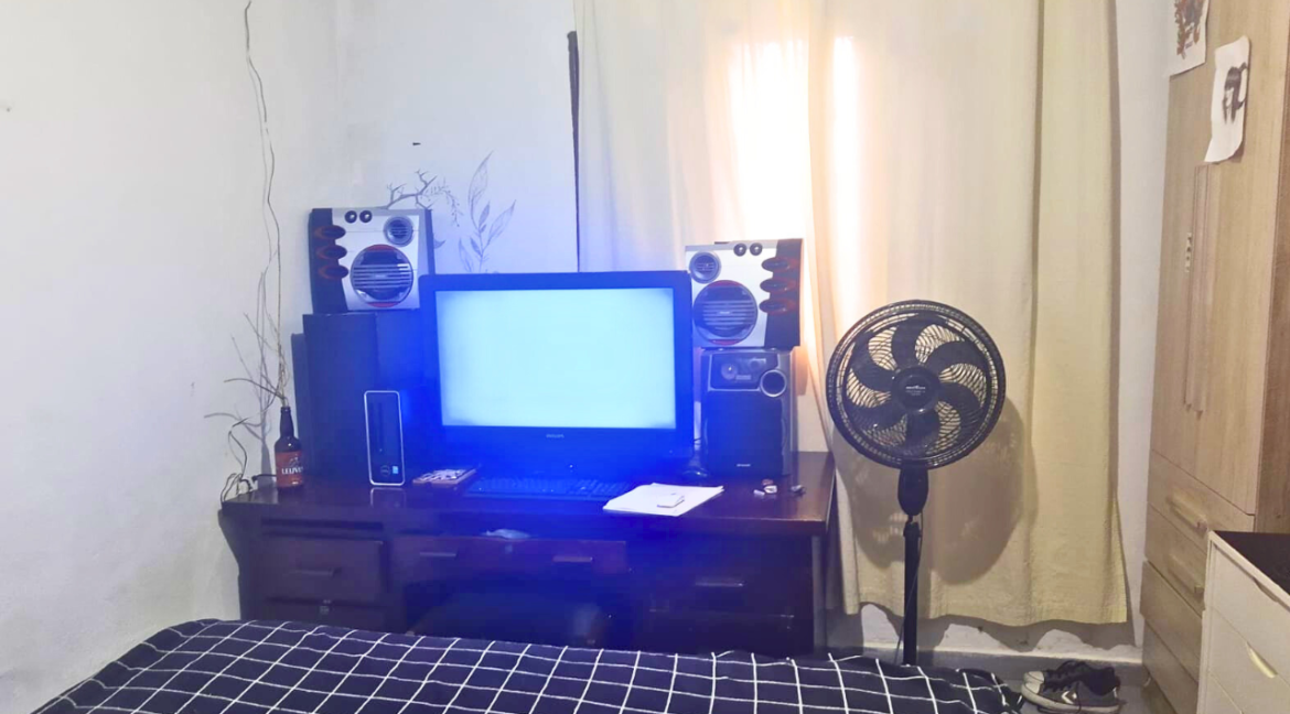 Capa youtube thumbnail tons de preto e amarelo (31)