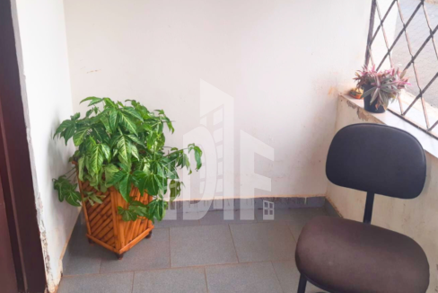 Capa youtube thumbnail tons de preto e amarelo (33)