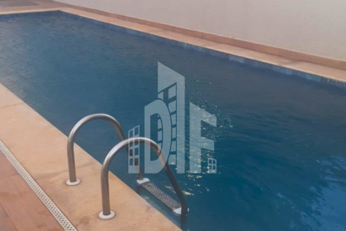 Capa youtube thumbnail tons de preto e amarelo (34)