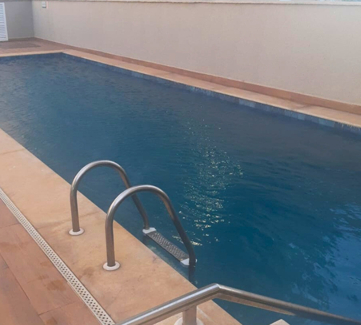 Capa youtube thumbnail tons de preto e amarelo (34)