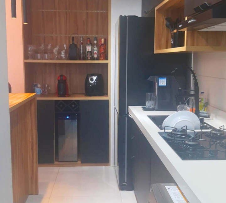 Capa youtube thumbnail tons de preto e amarelo (62)