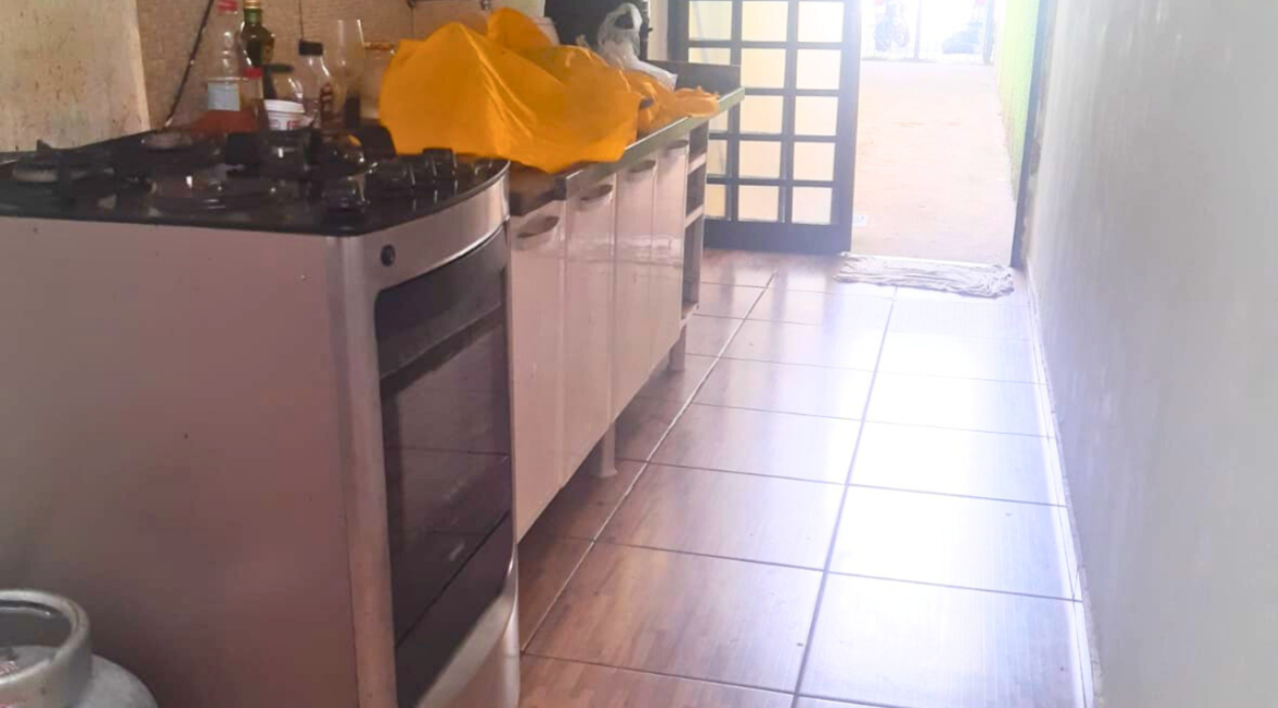 Capa youtube thumbnail tons de preto e amarelo (42)