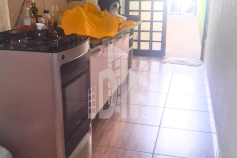 Capa youtube thumbnail tons de preto e amarelo (42)