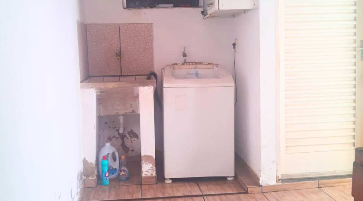 Capa youtube thumbnail tons de preto e amarelo (43)