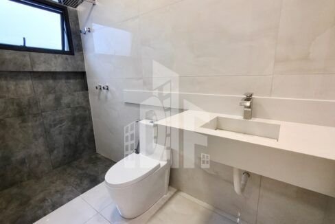 4cc0023f-3473-49c2-9304-a6ad9f13b13e