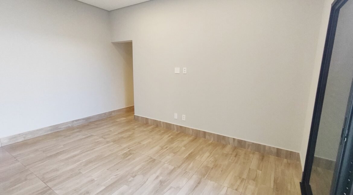 bf9770c9-0c8e-478e-900a-fd7d5f743eef