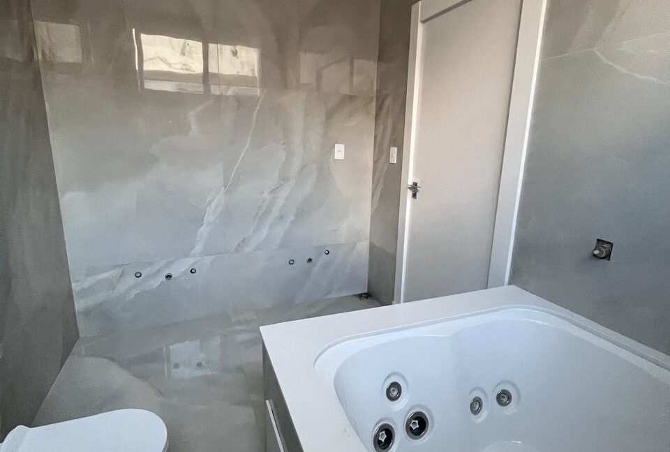 b374f6e5-1207-4206-9385-e0c11430a87c