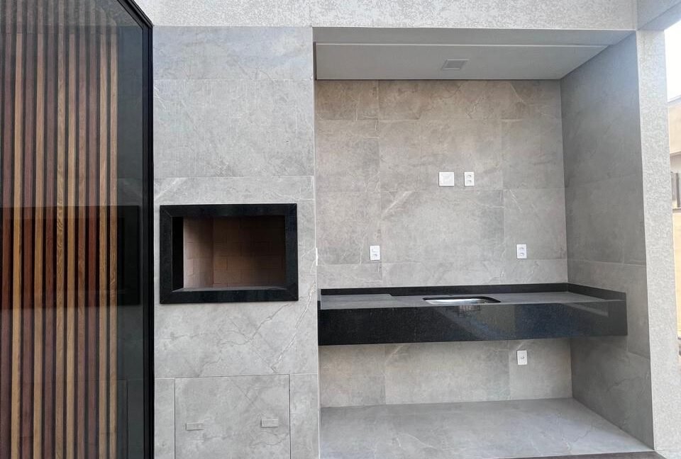 e1f89b64-855e-4b93-999e-3c6dfb970a5f