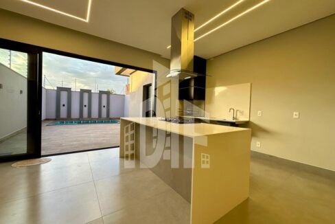 464fb1b5-f1a3-43bd-aeca-43bdc66631cb