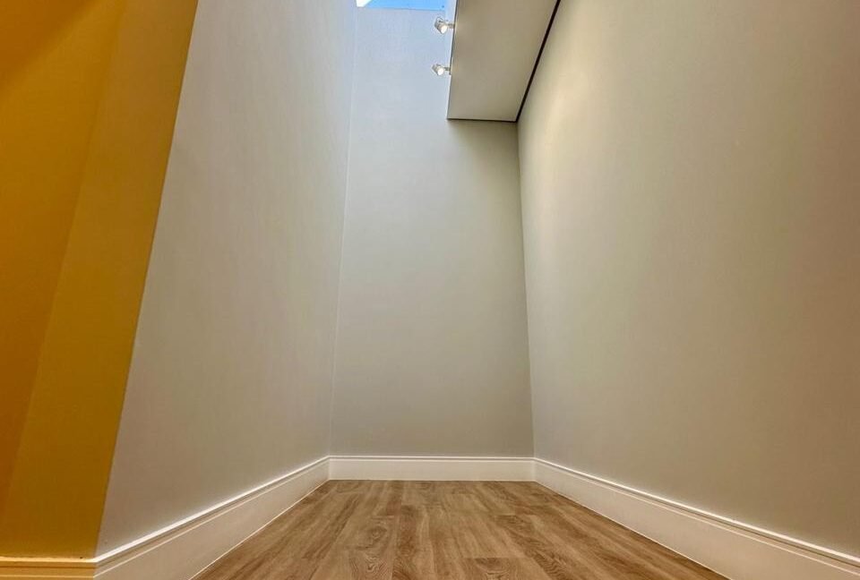 d0cb159a-0cd6-49f7-b084-326c18374683 (1)