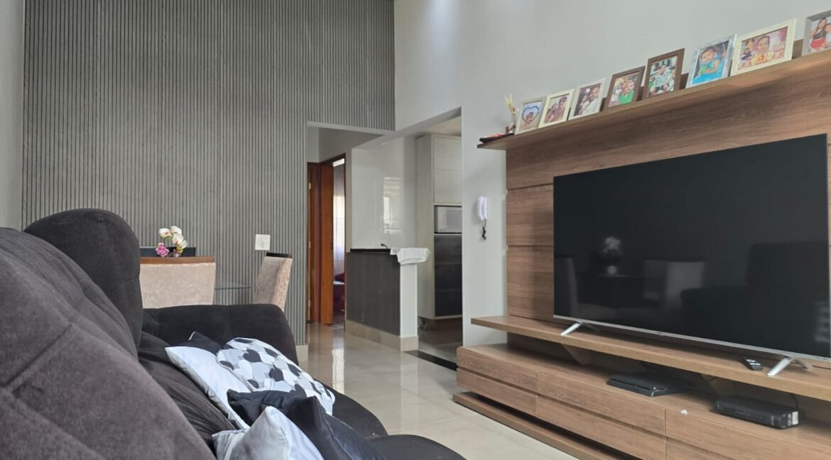 WhatsApp Image 2024-11-11 at 11.00.22 (3)